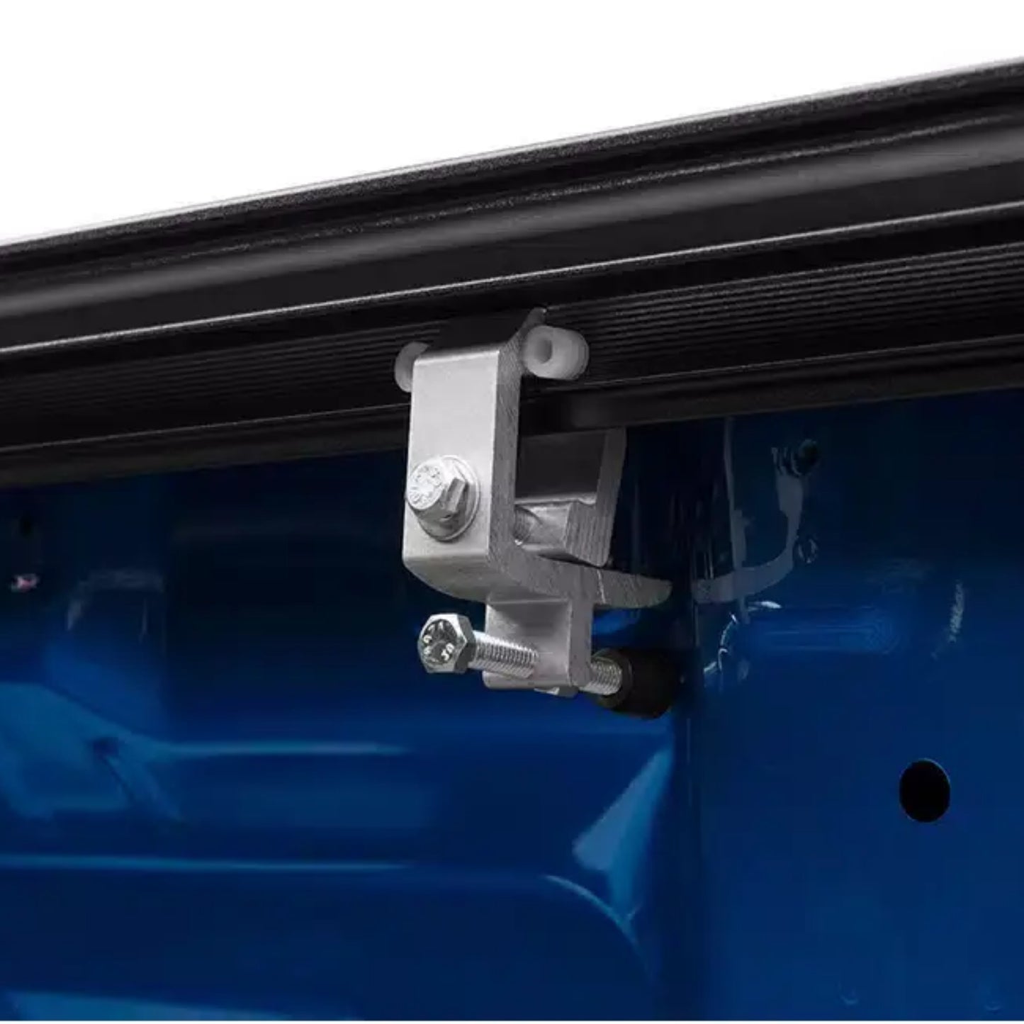 RetraxOne Trax Rail Retractable Boat Cover for Tacoma Double Cab 5.0' 2024-2025 Retrax