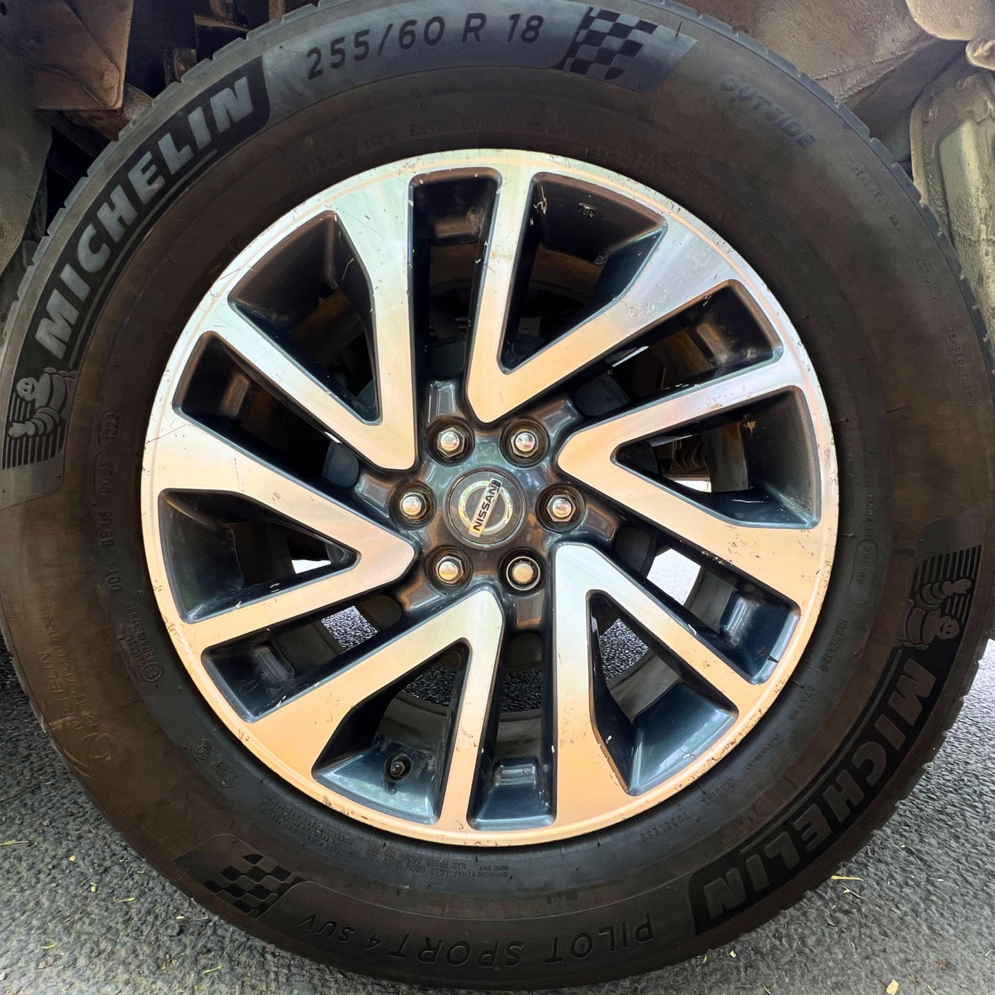 Nissan NP300 Frontier 2.5 Le Diesel Aa 4x4 At 2020