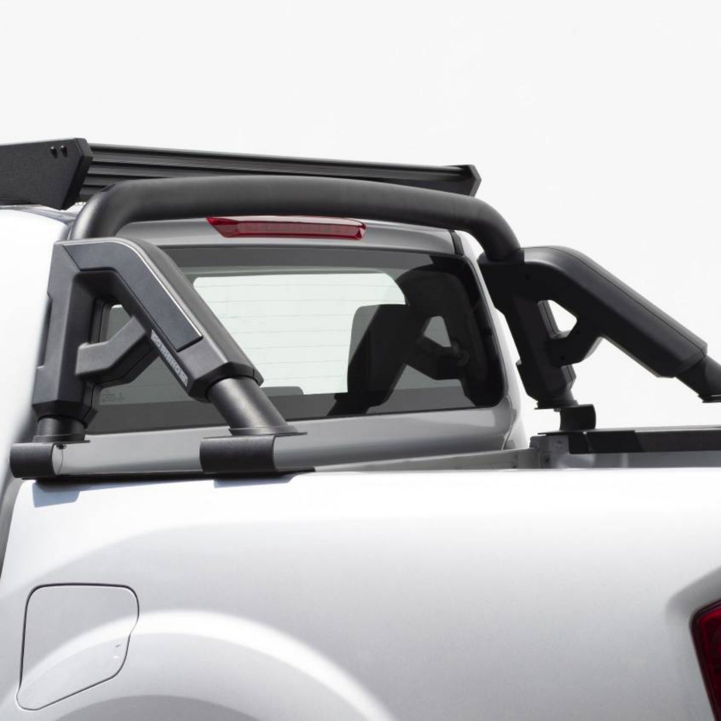 Roll Bar GR NGO para NP300 16-25, Hilux 16-25, Ranger 16-22, Frison T6 19-23, Frison T8 20-23, LandTrek 21-22, S10 15-17, S10 MAX 22-24 Real Truck