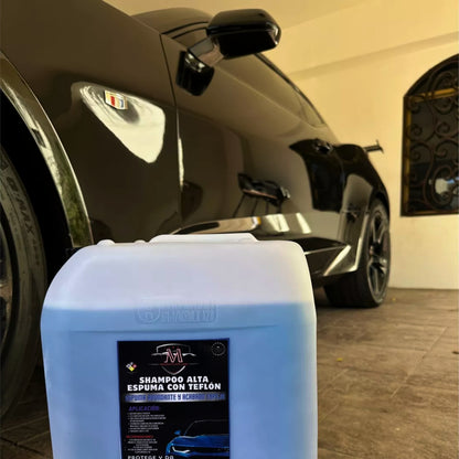Ultra Foam Car Shampoo with Wax 20L