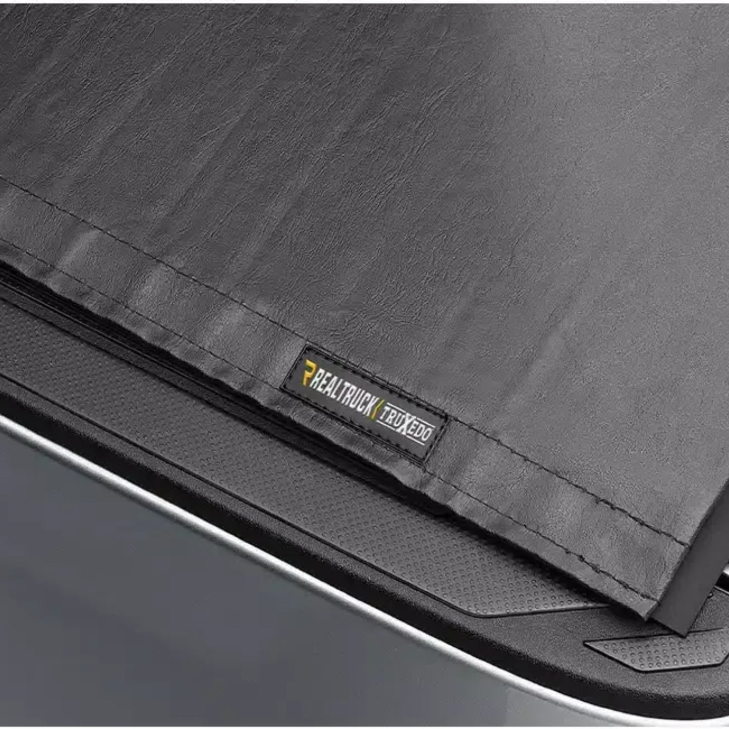 Chevrolet/GMC Rigid Folding Cover 5'8'' Double Cab Mod. 2019+ BAKflip G2