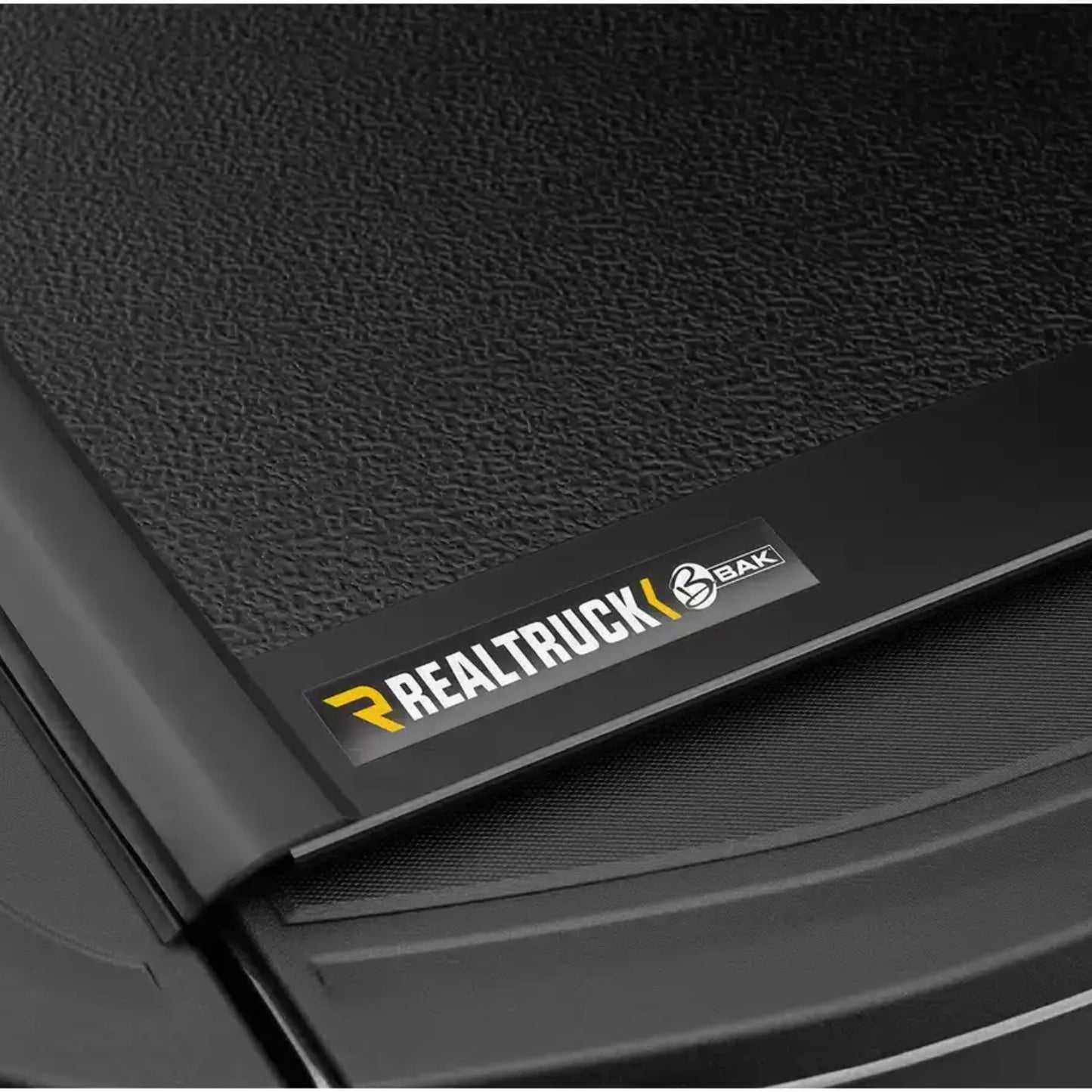 Chevrolet/GMC Rigid Folding Cover 5'8'' Double Cab Mod. 2019+ BAKflip G2