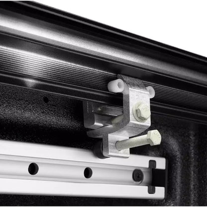 Tapa Retráctil RetraxPro Trax Rail de 5' para Poer 24 - 25 Dob Cab