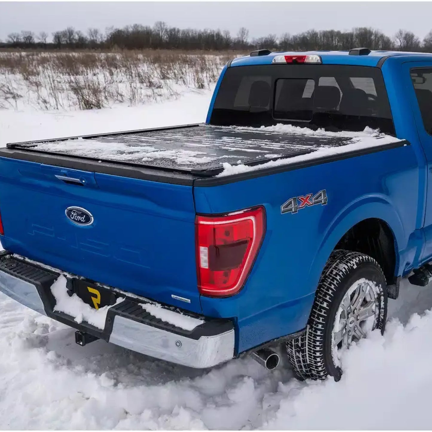 Tapa Retráctil RetraxPro Trax Rail de 5' para Poer 24 - 25 Dob Cab