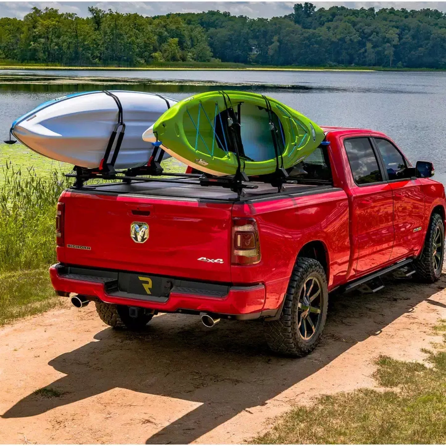 Tapa Retráctil RetraxPro Trax Rail de 5' para Poer 24 - 25 Dob Cab