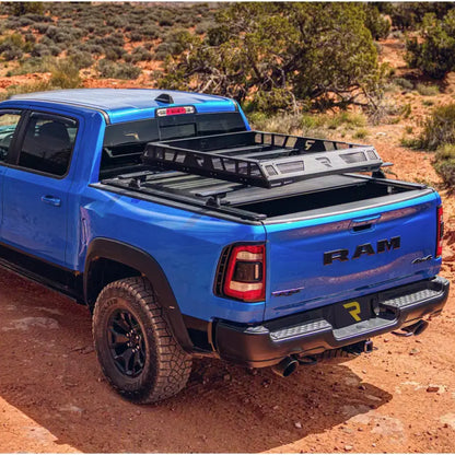 Tapa Retráctil RetraxPro Trax Rail de 5' para Poer 24 - 25 Dob Cab