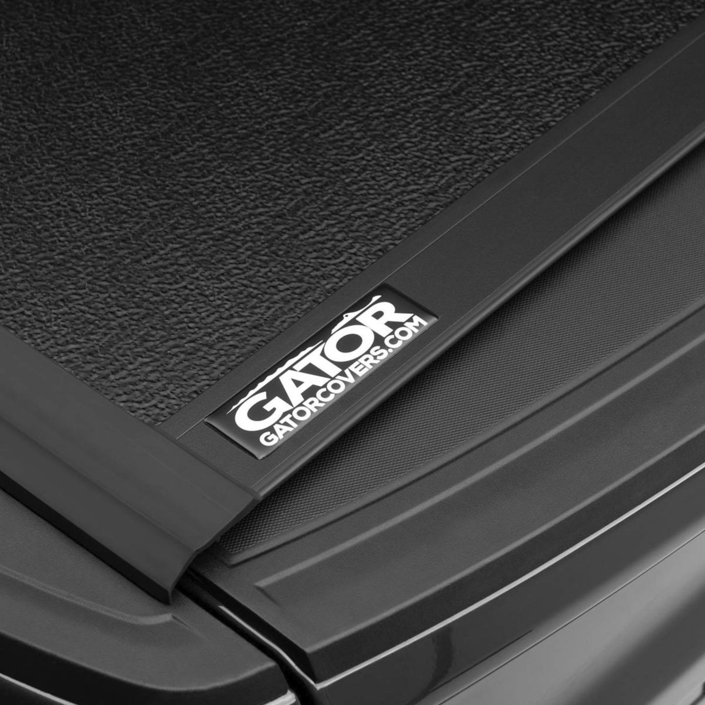 Chevrolet/GMC Rigid Folding Cover 5'8'' Double Cab Mod. 2019+ BAKflip G2