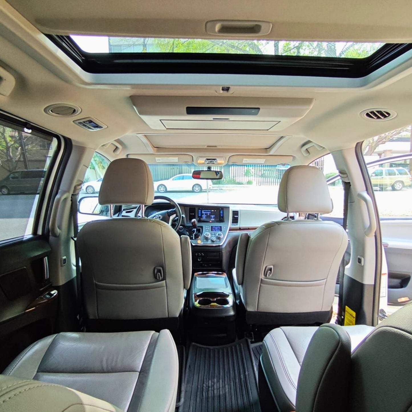 Toyota Sienna 3.5 Limited At 2016