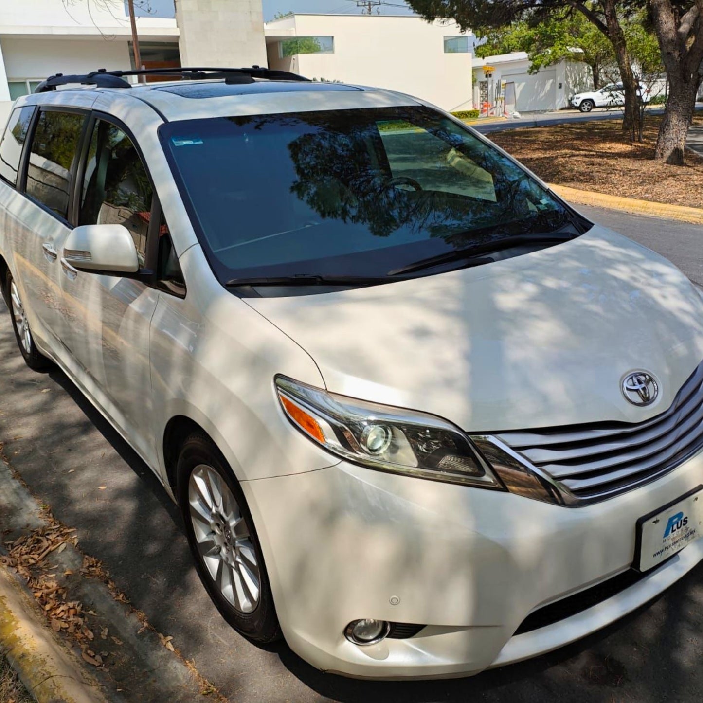 Toyota Sienna 3.5 Limited At 2016