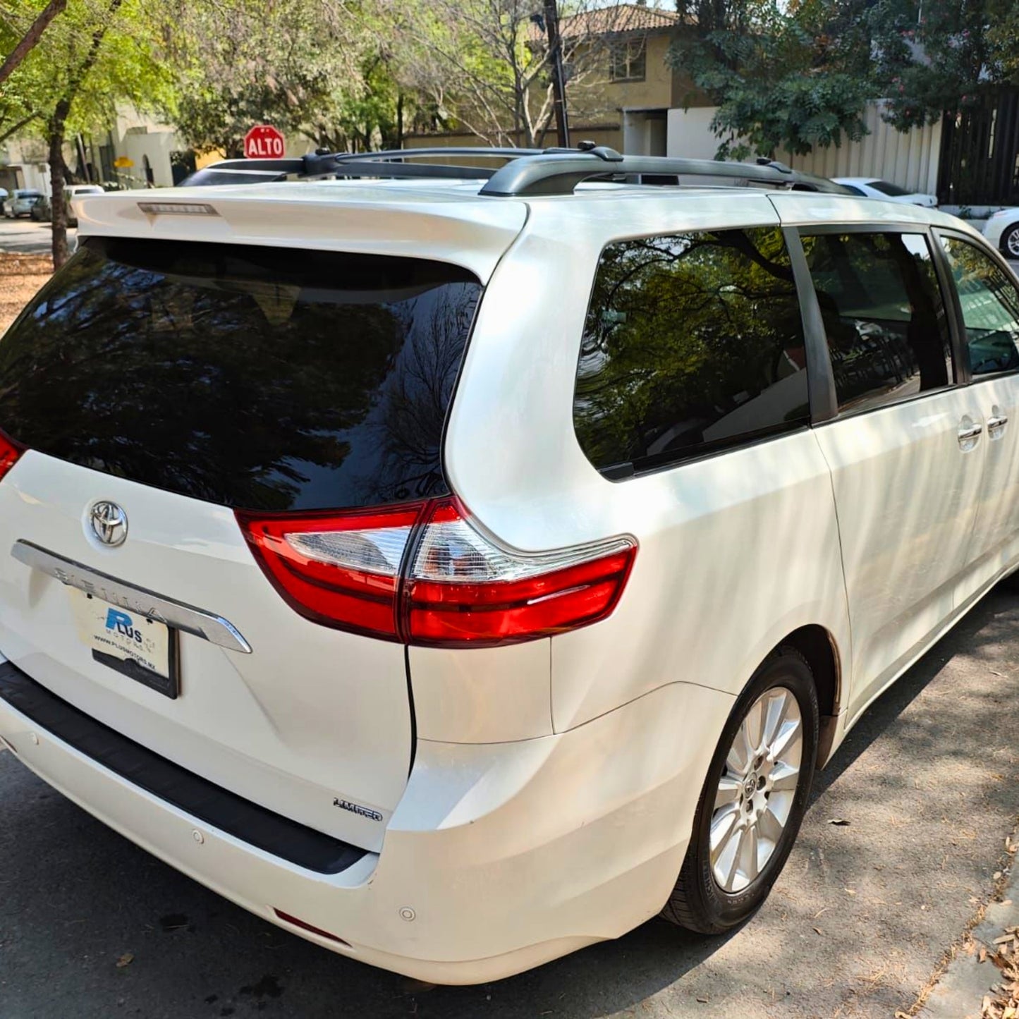Toyota Sienna 3.5 Limited At 2016