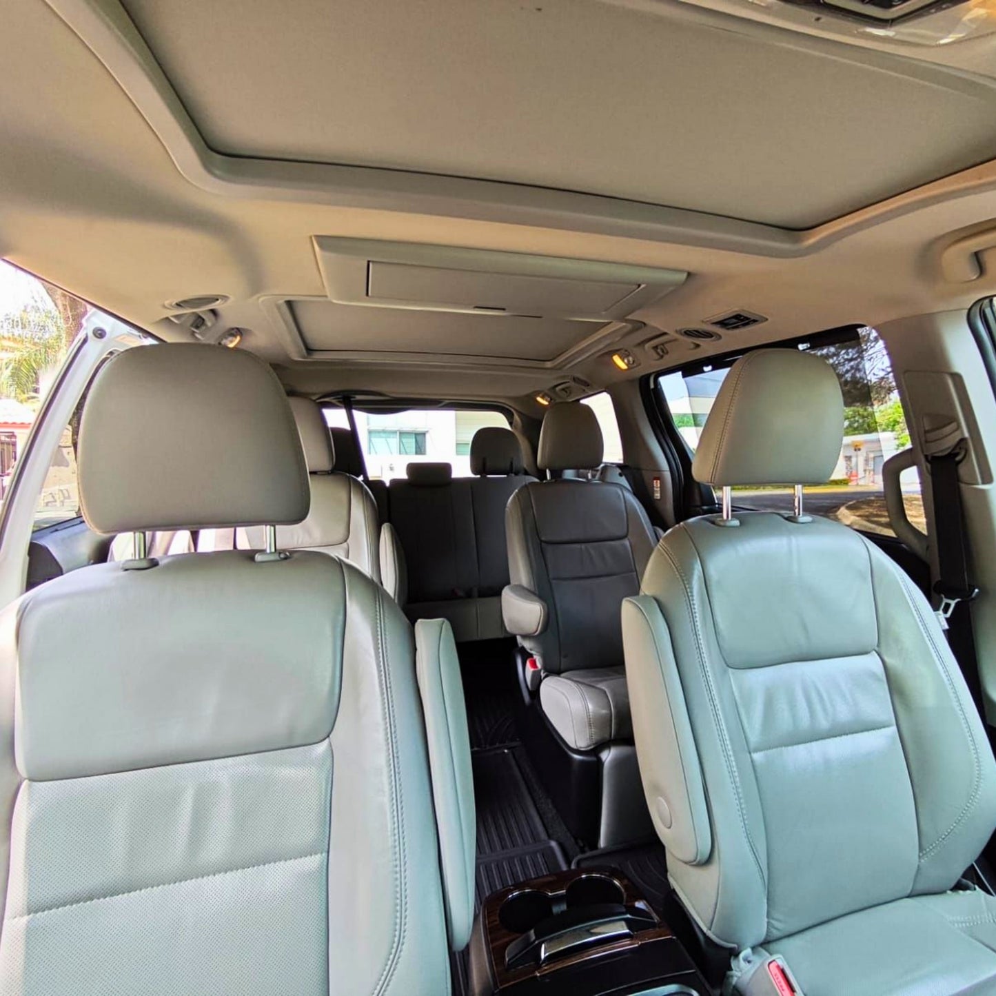 Toyota Sienna 3.5 Limited At 2016