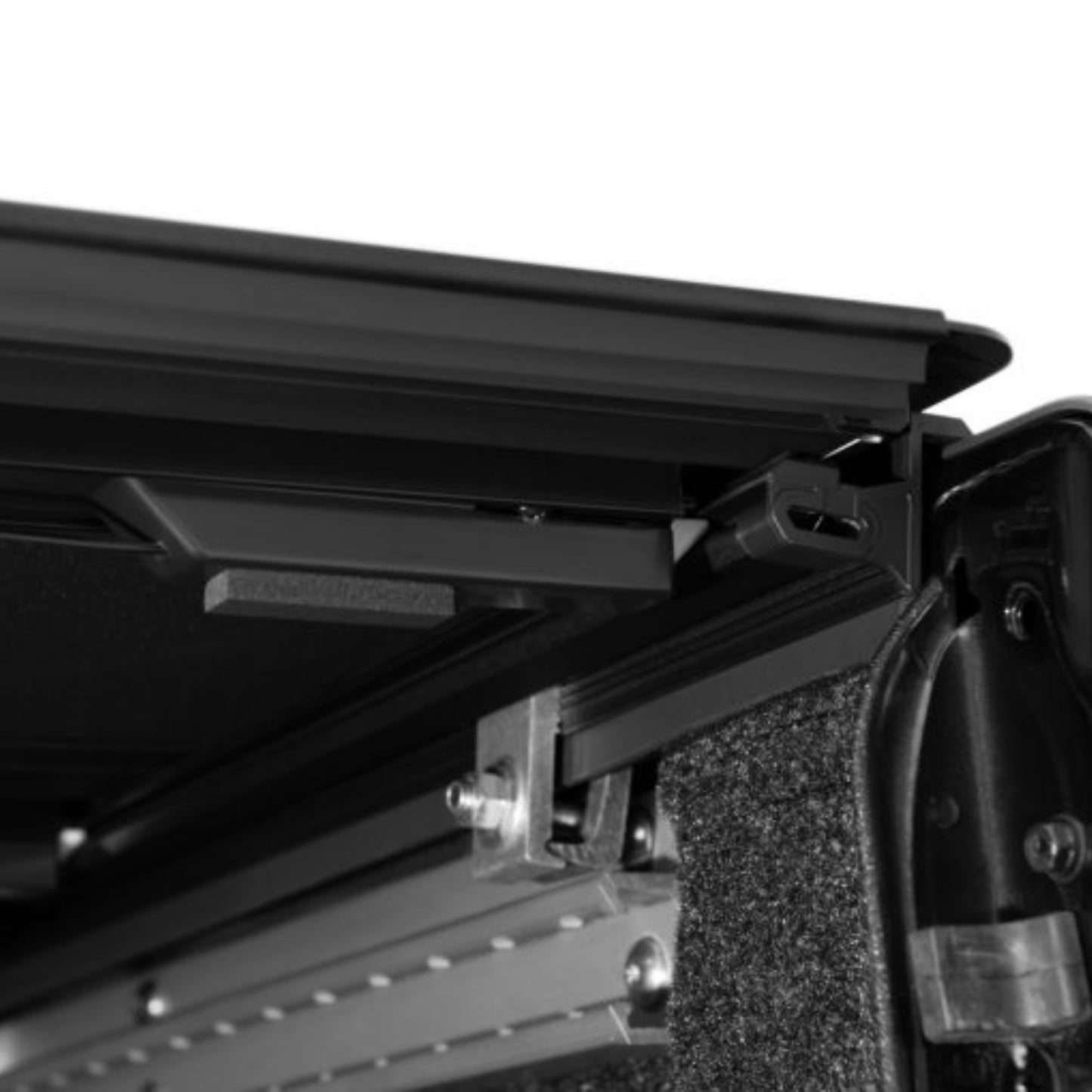 RAM Rigid Folding Cover W/o Rambox 5'7'' Double Cab Mod. 2019-2021 BAKflip MX4