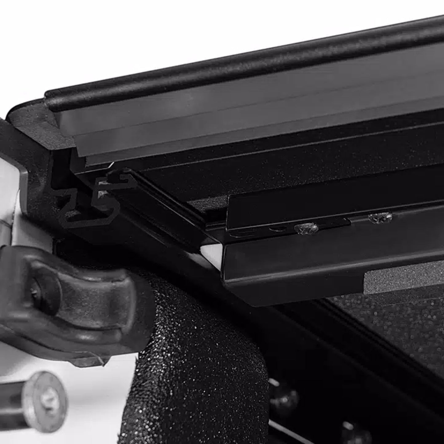 Rigid Folding Cover Jeep Gladiator Mod. 2022-2024 BAKflip MX4