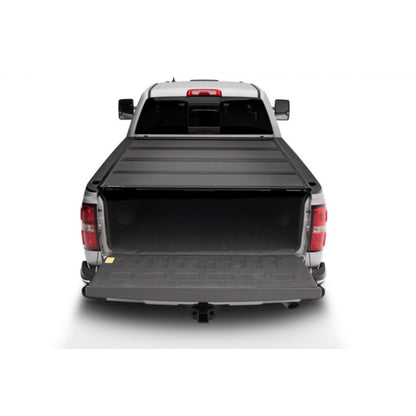 Chevrolet/GMC Rigid Folding Cover 5'8'' Double Cab Mod. 2014-2017 BAKflip MX4