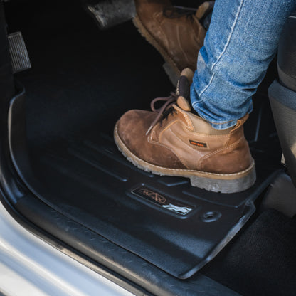 Toyota Tacoma 5' Double Cab Floor Mats Mod. 2016-2017 Maxliner
